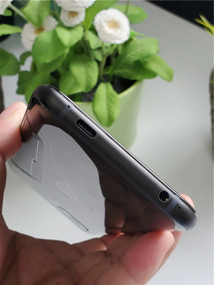 Original Asus ROG 2 Gaming SmartPhone ROG Phone II 6.59″ Snapdragon 855+ 6000mAh