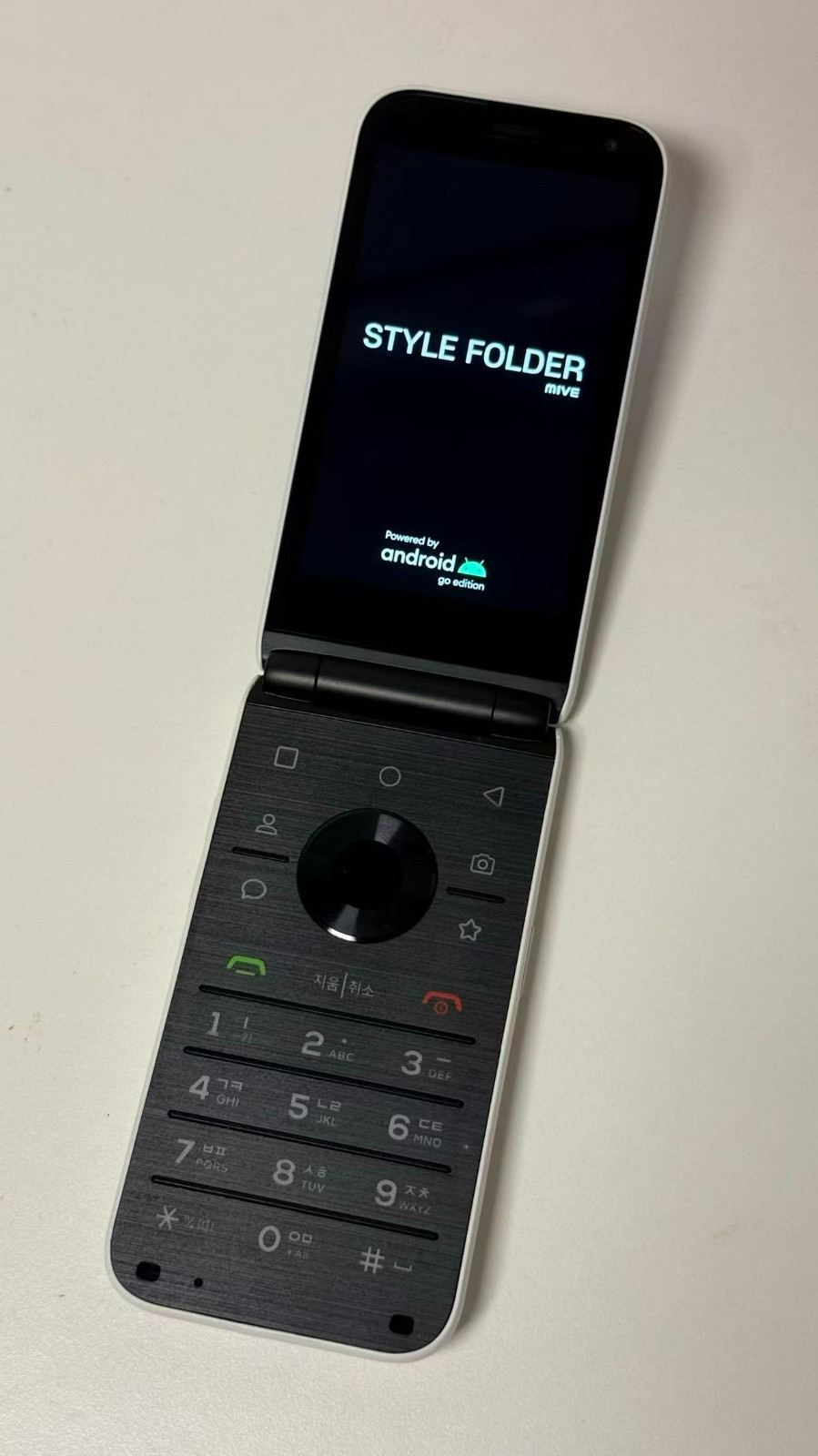 MIVE Style Folder AT-M120 32GB LTE Android 12 Flip Smart Phone White Unlocked