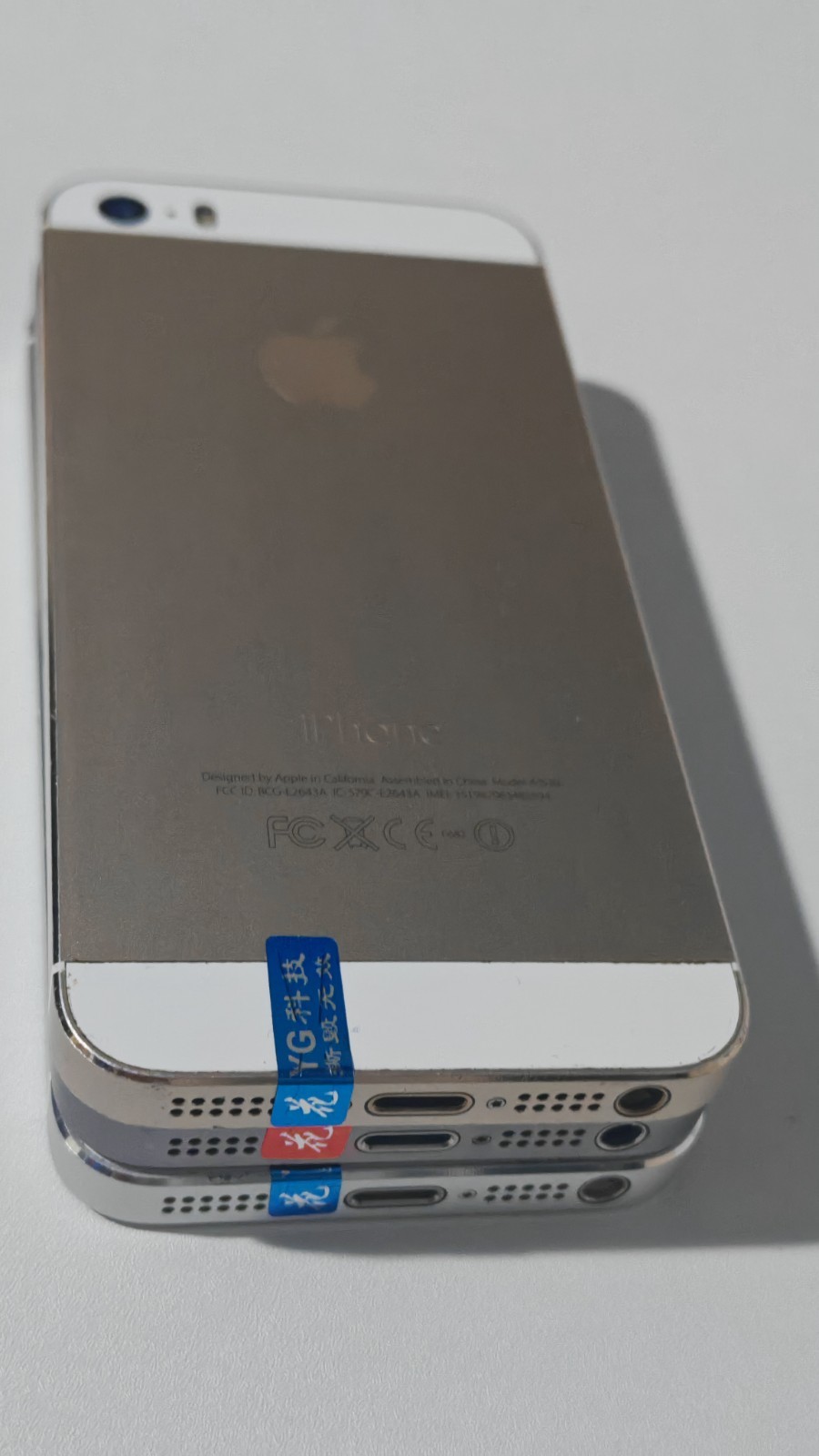 Apple iPhone 5s Unlocked 16 GB/32 GB/64 GB Gold Gray Silver Good Condition