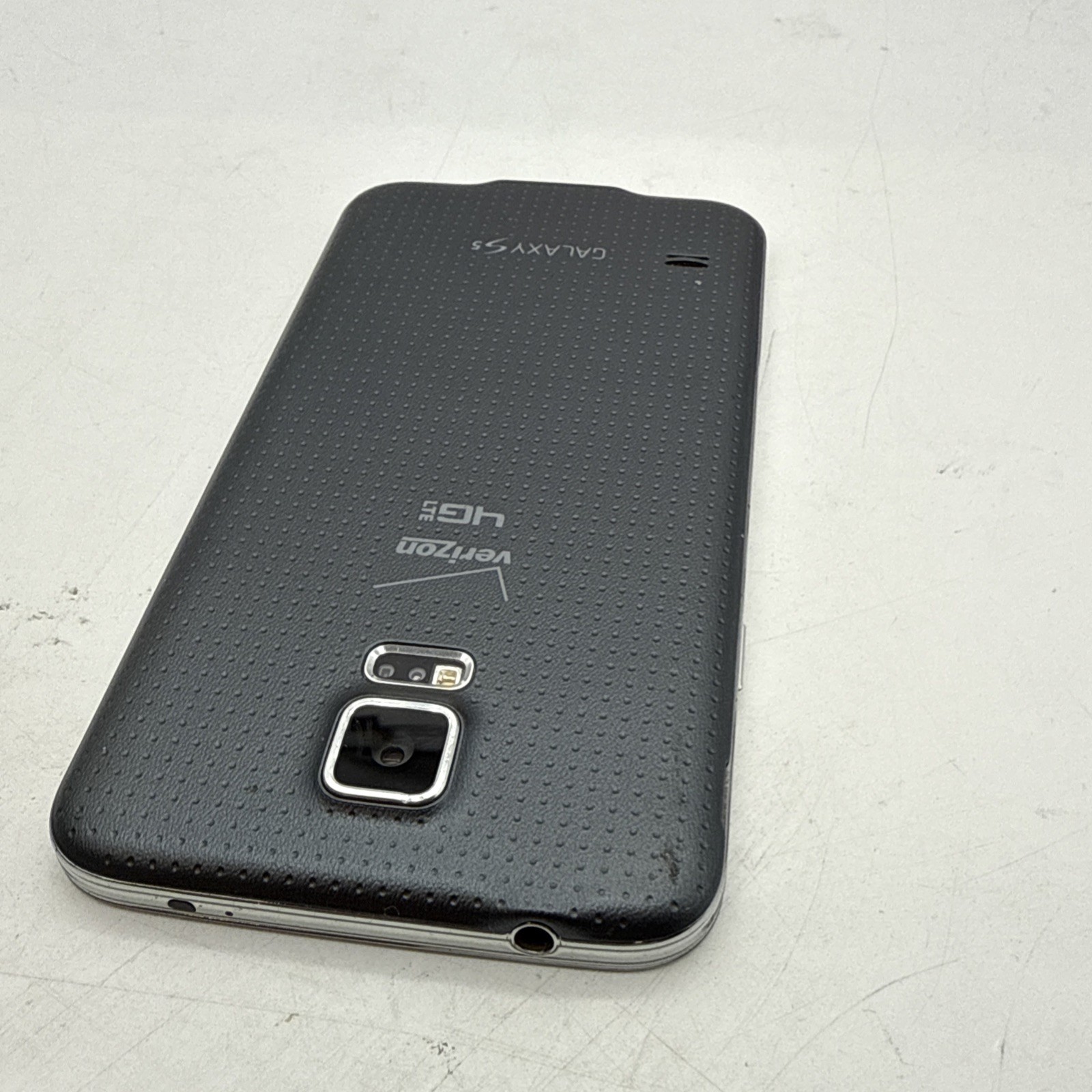 Samsung Galaxy S5 (SM-G900V) 16GB (Verizon Unlocked) Smartphone – (B10:3)