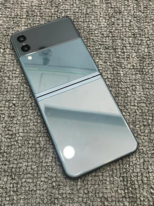 Samsung Galaxy Z Flip 3 5G F711U1 128GB Factory Unlocked phone OPEN BOX Green