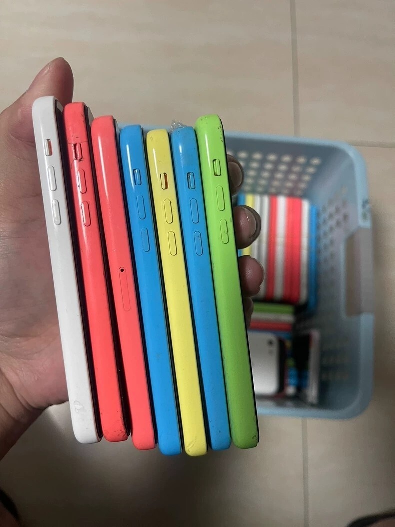 Apple iPhone 5C Unlocked New Battery 8/16/32GB BLUE/GREEN/PINK/WHITE/ YELLOW US