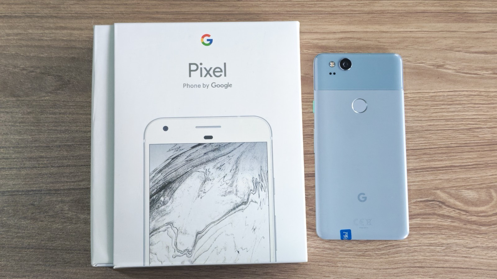 Original Google Pixel 2 Unlocked 64/128 GB Random Color Reboxed With Accessories