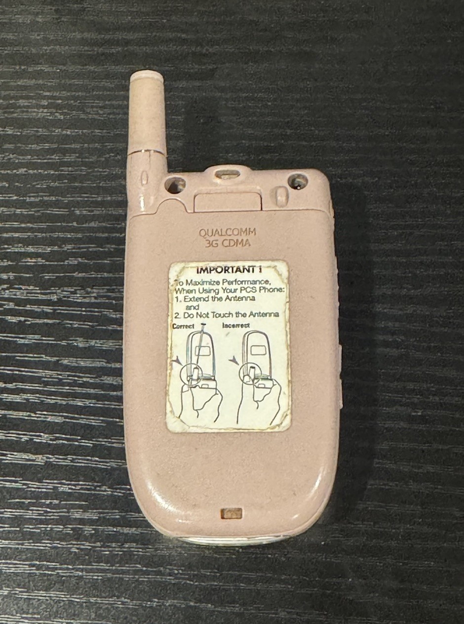 Sanyo Scp-2400 Lighte Metallic Pink Untestes Without Charger.