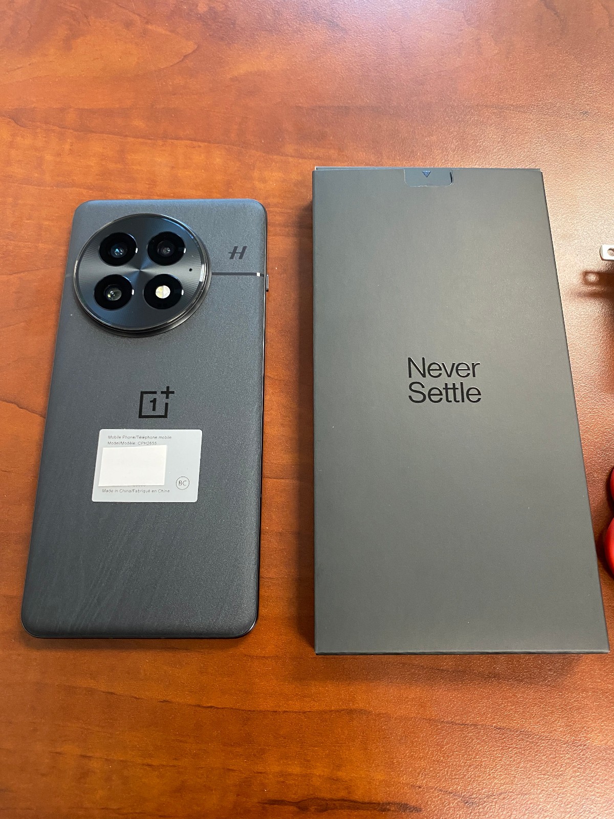 OnePlus 13 – 16GB+512 GB – Black Eclipse- Unlocked-US version (Open Box)