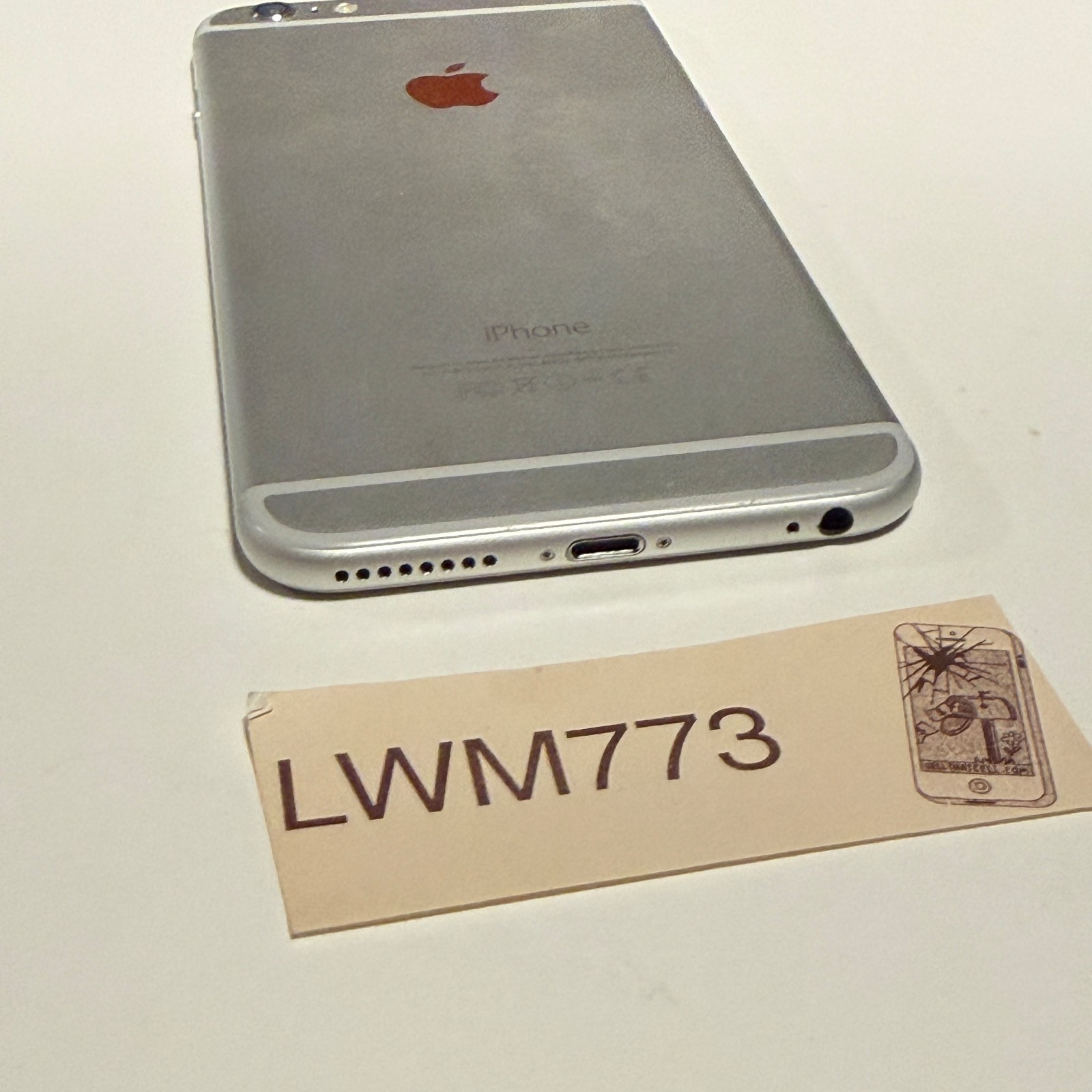 Apple iPhone 6 Plus 64GB Silver A1522 (Unlocked) Very Good – 95% Battery Health