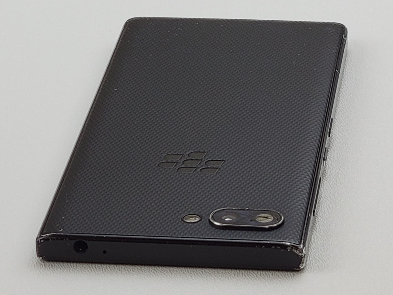 BlackBerry Key2 (BBF100-2) 64GB – Black (GSM Unlocked) – SMALL ISSUE – H7074