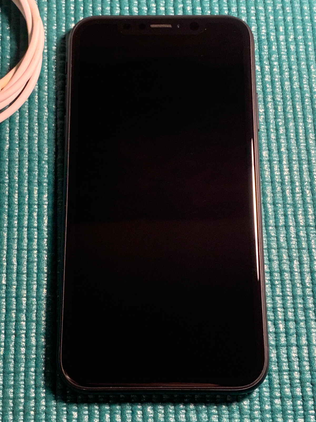 Apple iPhone XR – 128GB – Black (Unlocked) A1984 (CDMA + GSM)