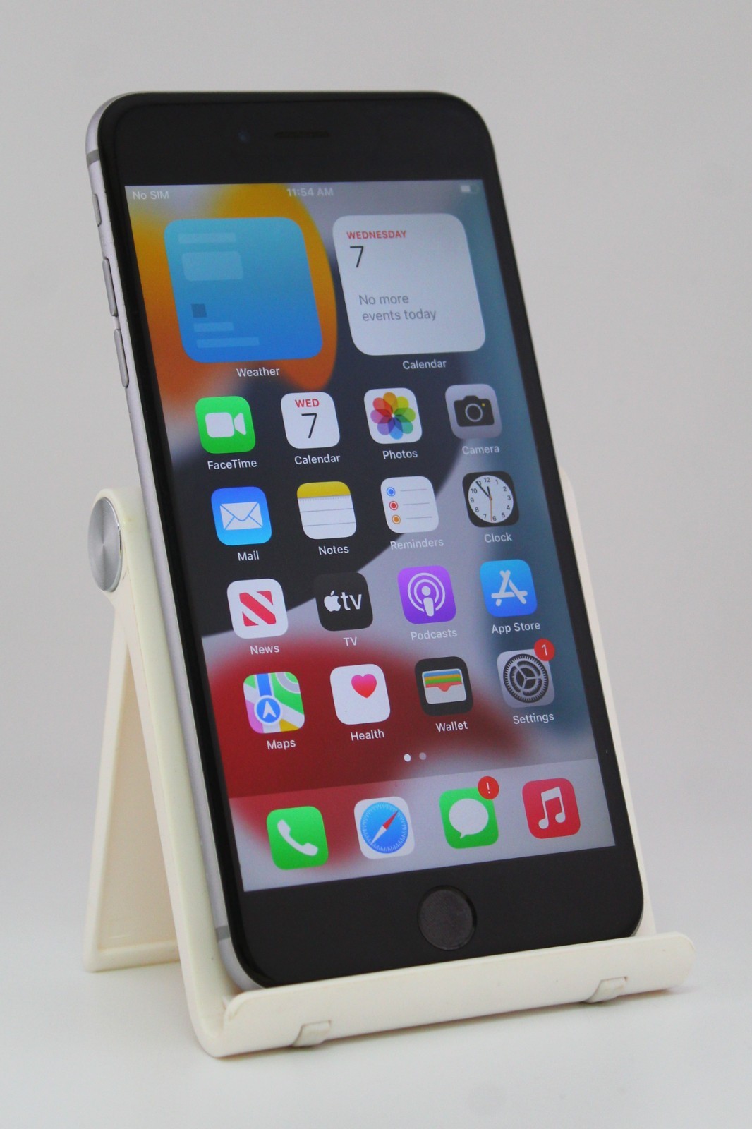 Good Condition – Apple iPhone 6+ 16GB Silver (AT&T ONLY) – Free Shipping