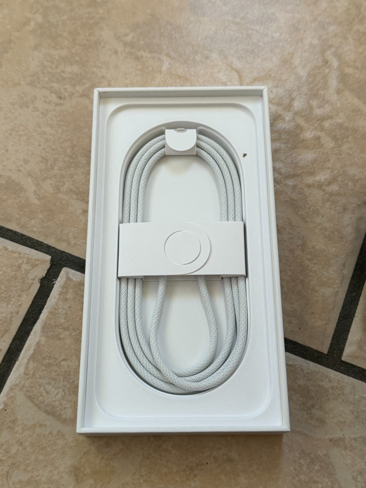 |New!| |Open box| |Apple iPhone 16e – 128GB Black – (Metro by T-Mobile only)