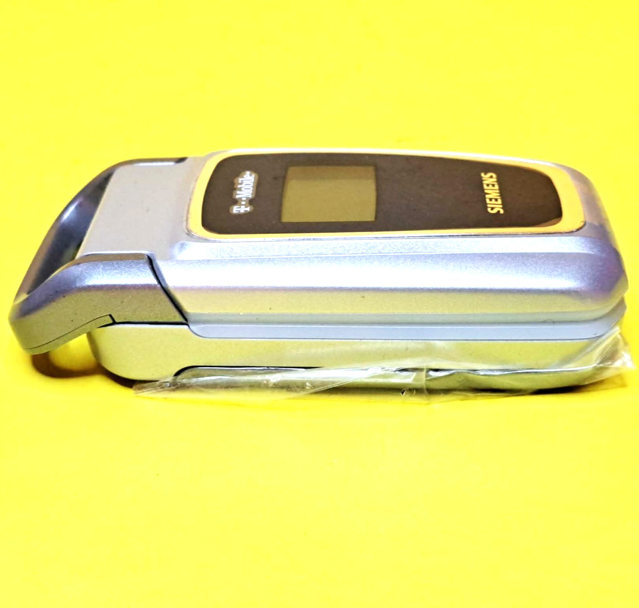 ⚡RECREATIONAL USE ONLY⚡ BRAND NEW SIEMENS CF62T 2G T-MOBILE FLIP FLOP CELL PHONE