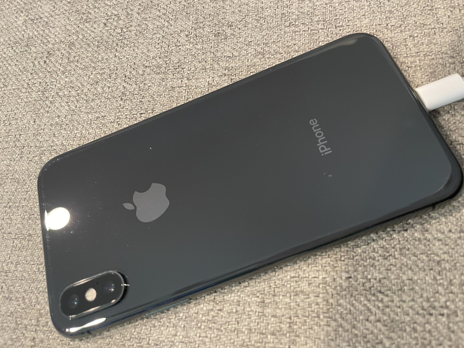 Apple iPhone X – 256GB – Space Gray (Verizon) A1865 (CDMA + GSM)