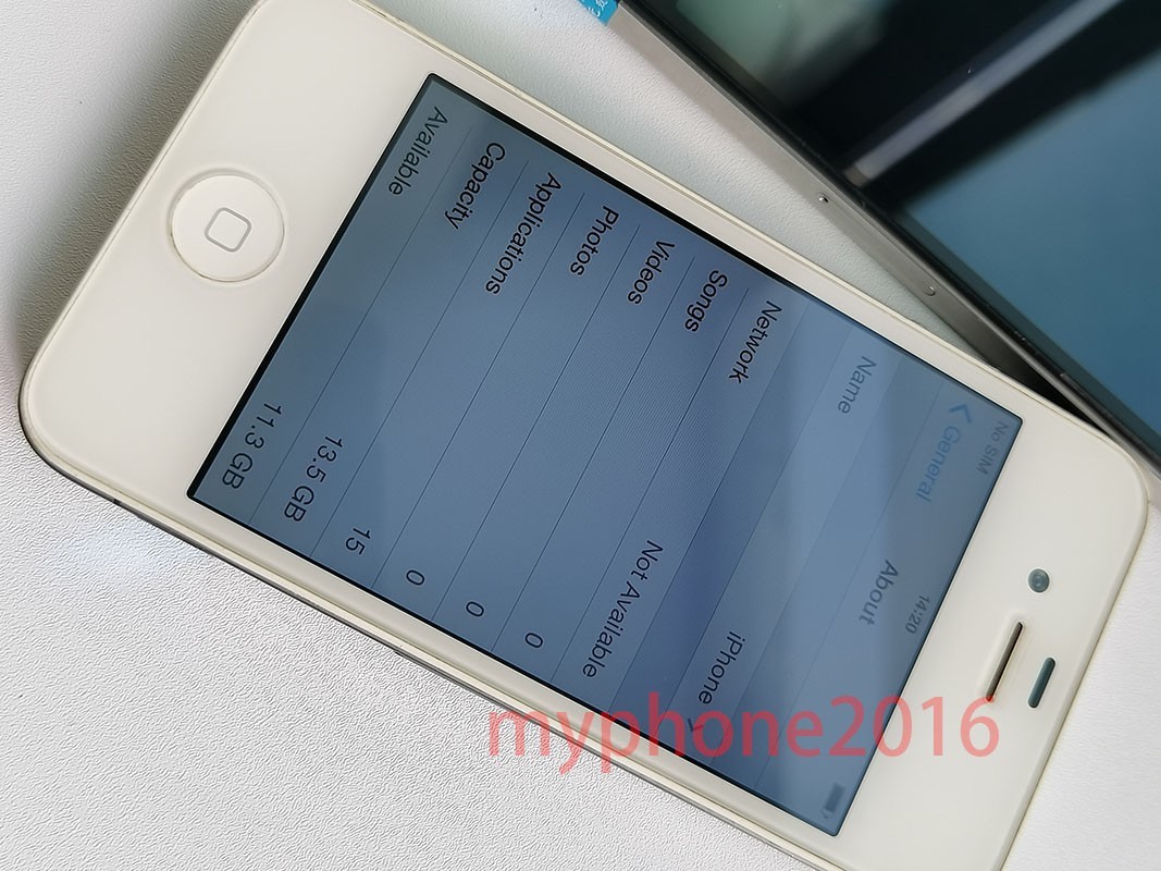 Apple iPhone 4 – 8GB/16GB/32GB storage – iOS 7 – Smartphone – Unlocked
