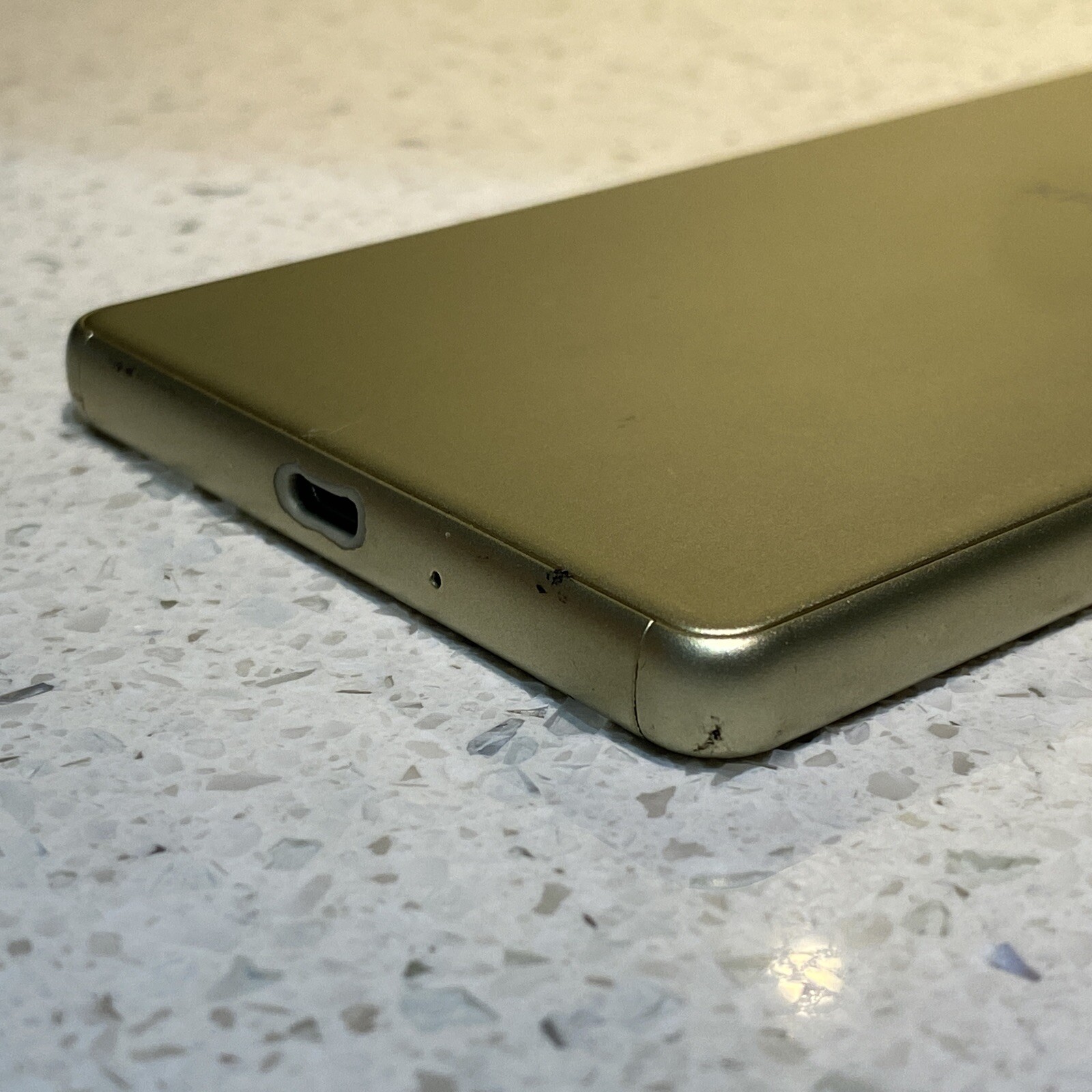 Sony Xperia X F5121 Android 32GB gold /DO