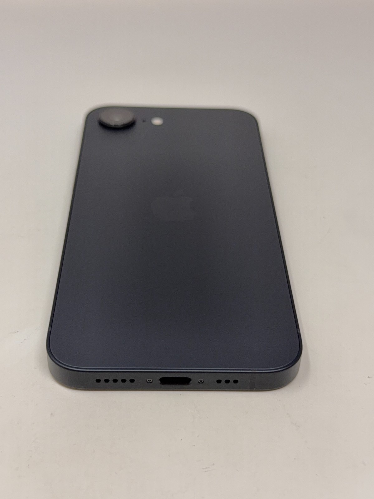 Apple iPhone 17e (A3575) – 256GB Unlocked Black – 100% Battery – Open Box