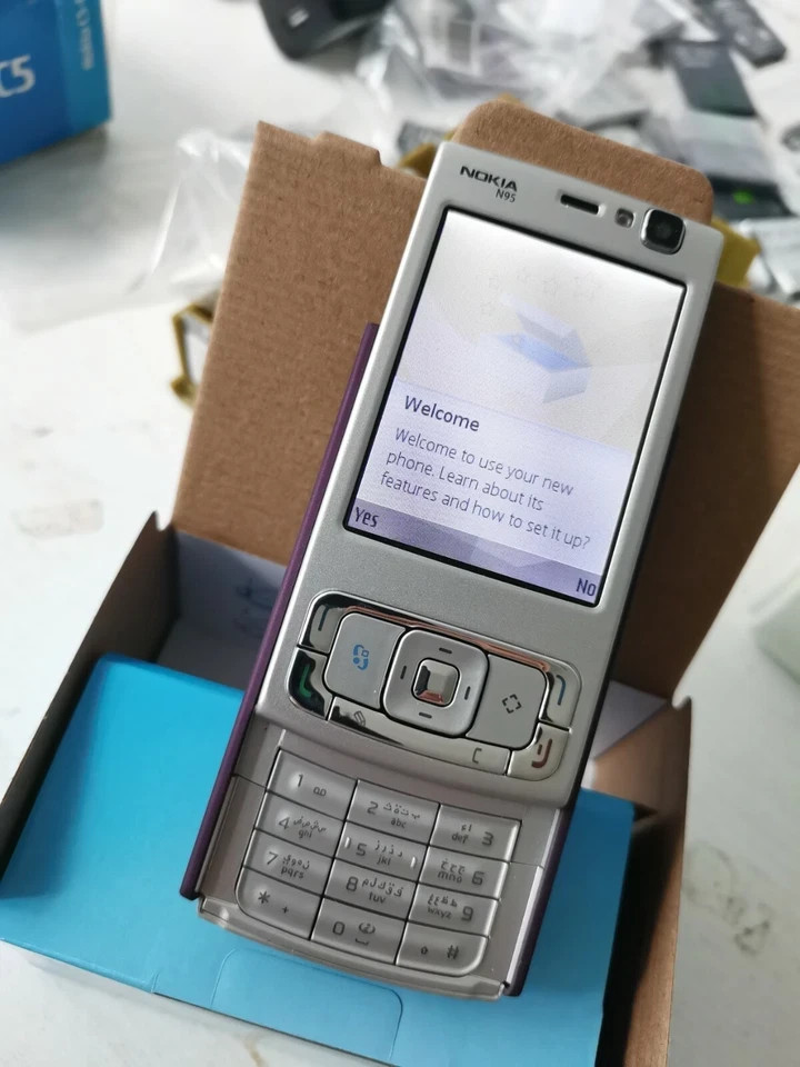 Unlocked Nokia N Series N95 – Deep plum 3G GSM Wifi 5MP Slider Classic Phone