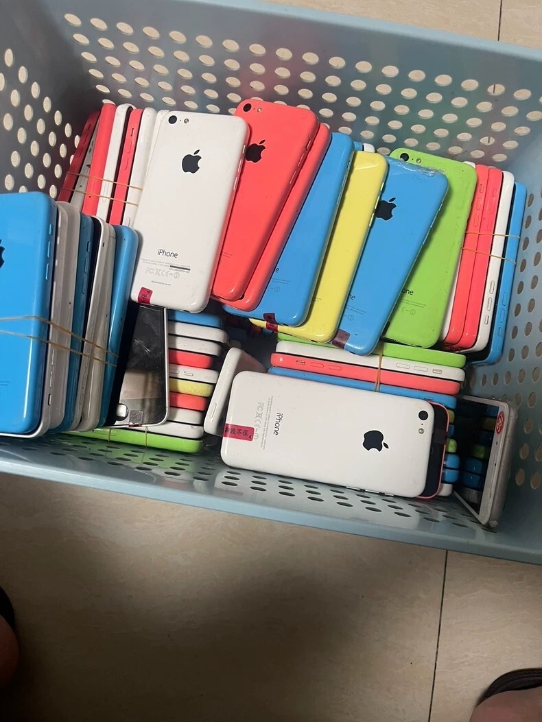 Apple iPhone 5C Unlocked New Battery 8/16/32GB BLUE/GREEN/PINK/WHITE/ YELLOW US