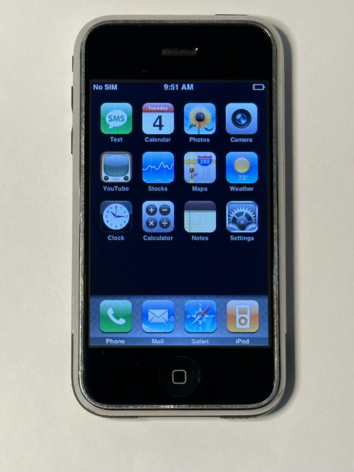 iOS 1.0 Apple iPhone 1st Generation – 4GB – Black A1203 (GSM) 2G MA501LL/A
