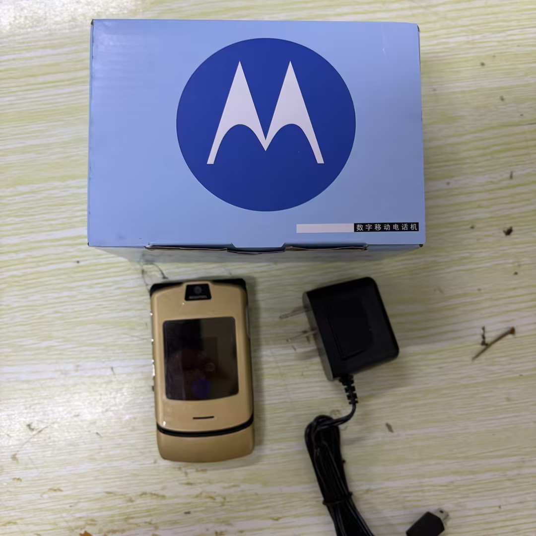Unlocked Motorola RAZR V3i Dolce Gabbana Gold GSM Flip Bluetooth Mobile Phone