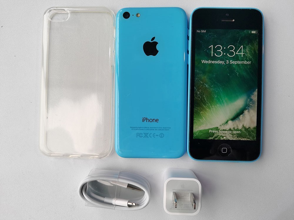 Original Apple iPhone 5c (Unlocked) NEW BATTERY – 8 GB / 16 GB / 32GB – Blue