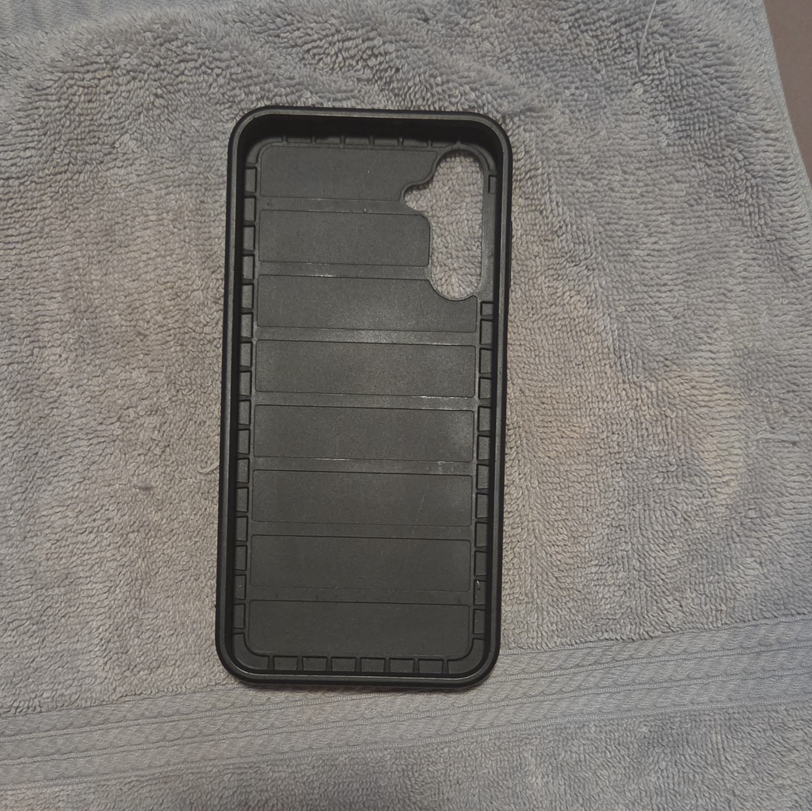Black Bar Smartphone, Triple Rear Camera, Waterdrop Notch Display