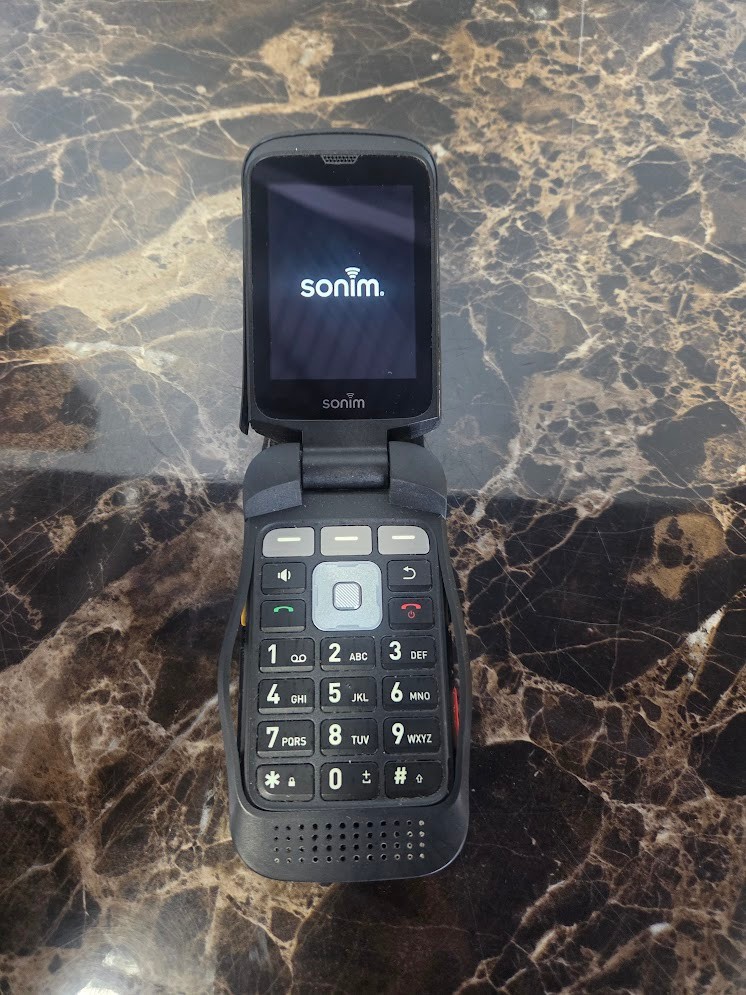 Sonim XP3 Plus 16 GB Flip Phone – Used – Fair Condition (Rubber Wear)