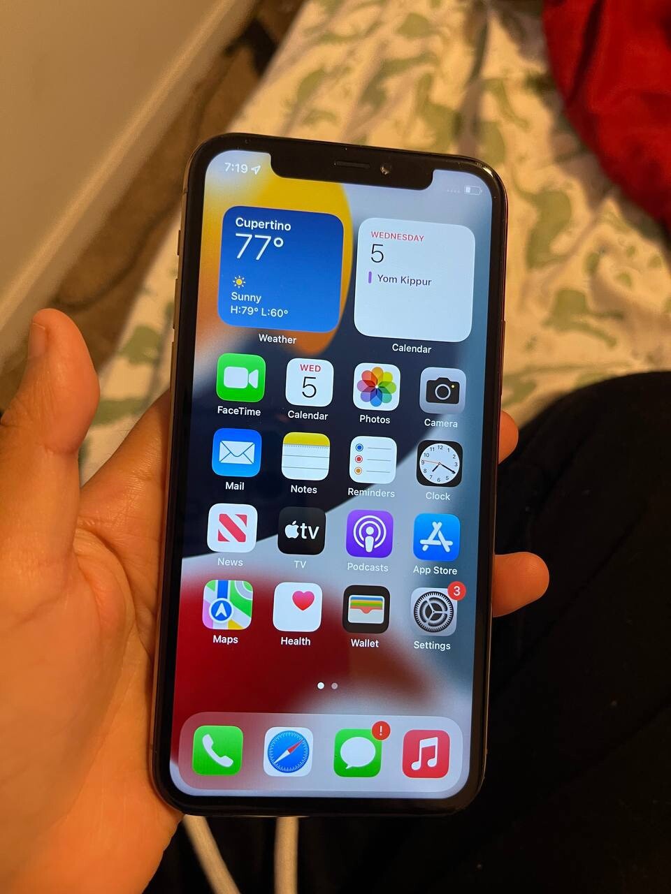 Apple iPhone 11 Pro – 64GB – Gold (Unlocked) A2160 (CDMA + GSM)