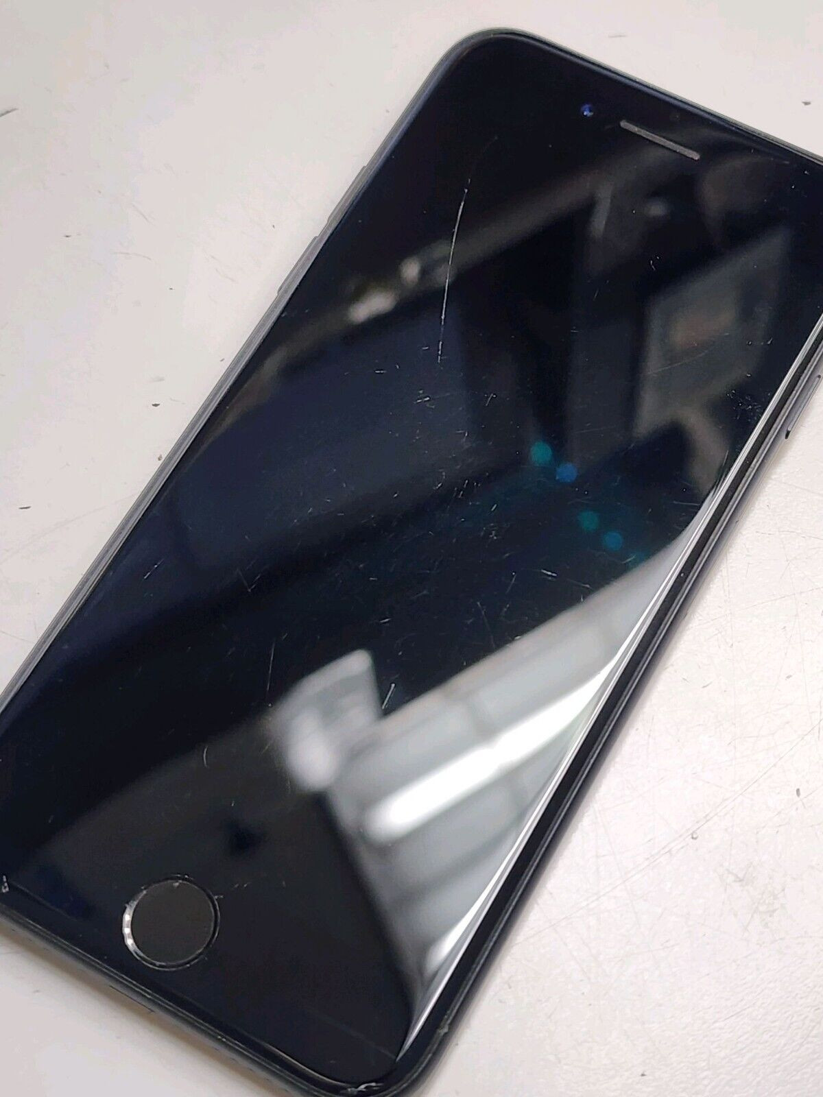 Apple iPhone 7 32GB Black AT&T A1660 Poor Condition