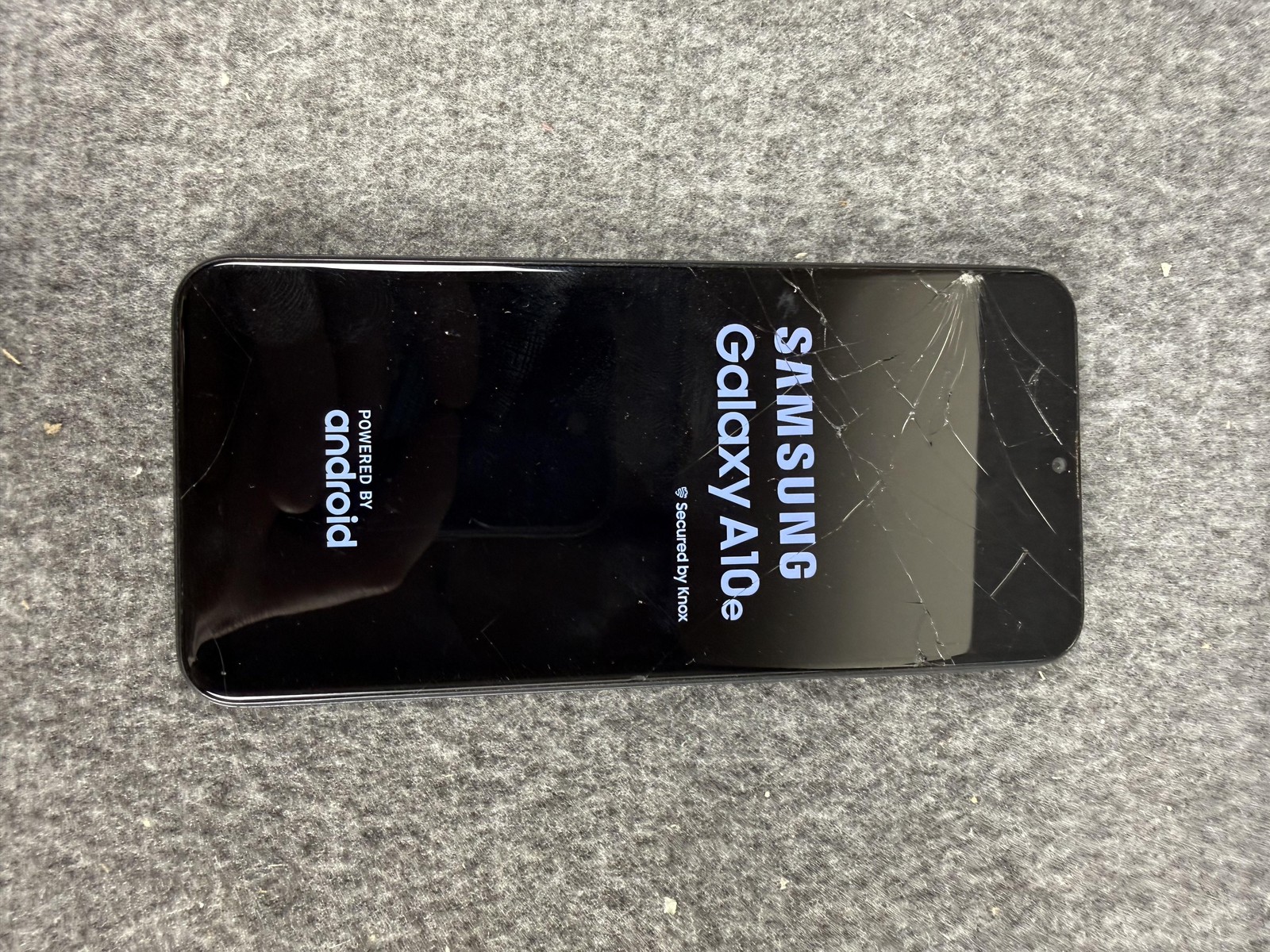 Samsung Galaxy A10e SM-A102U Black T-Mobile Android Smartphone Cracked Screen
