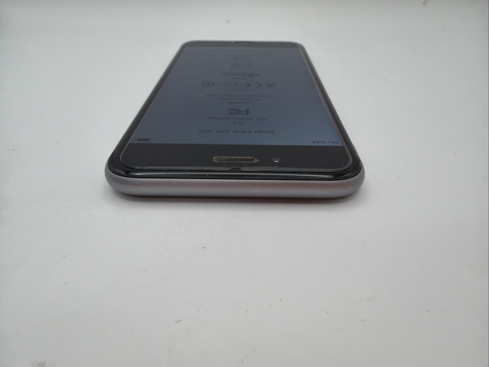 Apple iPhone 6 – 32GB – Silver – A1549 –