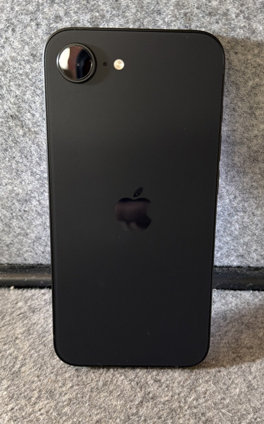 Apple iPhone 17e BLACK 256GB A3575 USB Type-C eSIM LOCKED