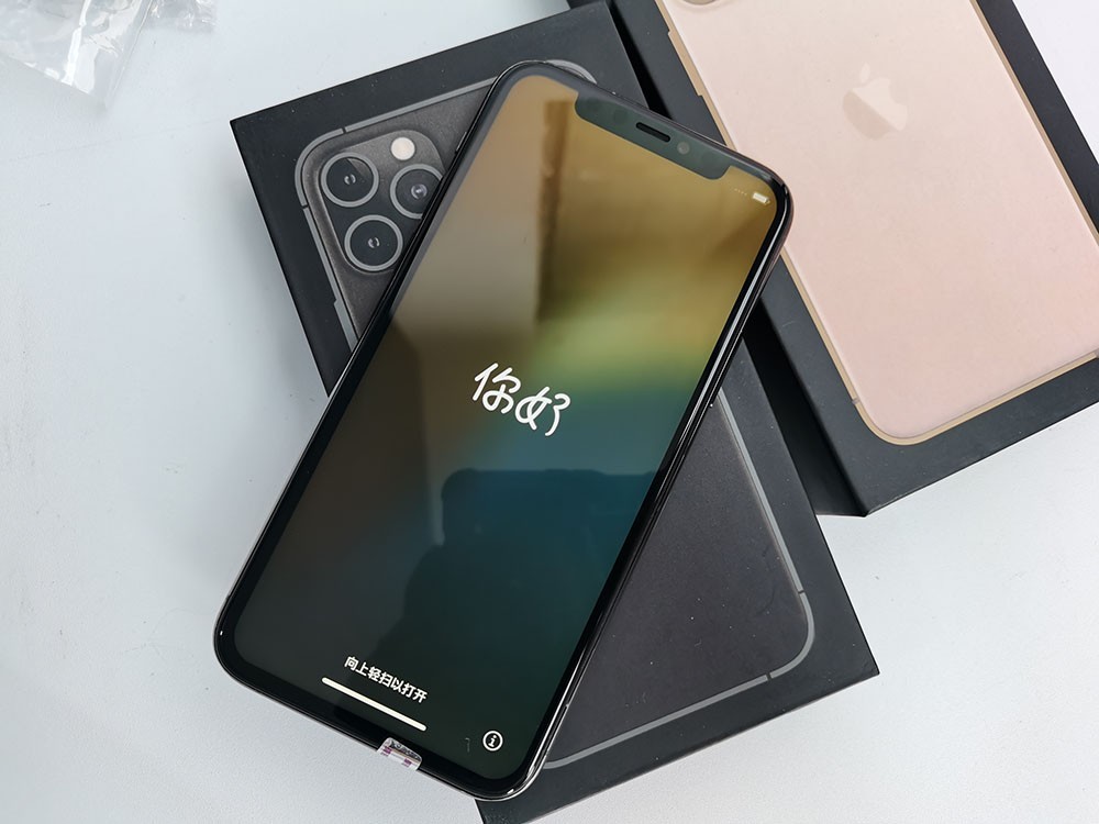 BOXED – Apple iPhone 11 Pro Unlocked 64GB / 256GB All colors good Smartphone