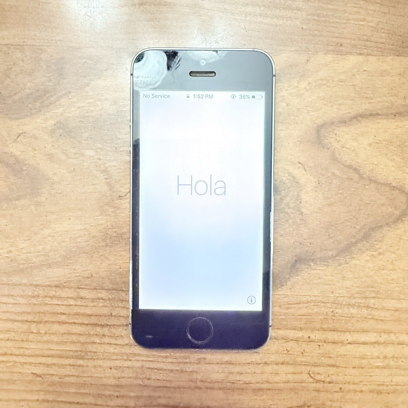 Apple iPhone 5s – 16GB – Space Gray A1533 Reset Nices Screen
