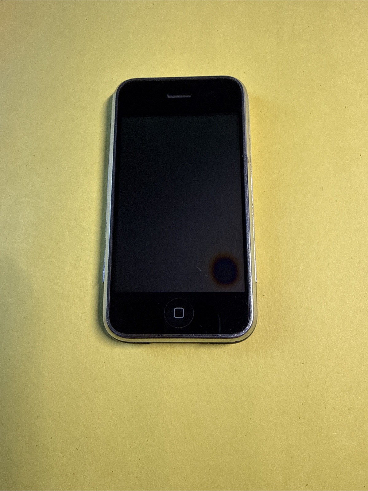 Apple iPhone 1st Generation – 8GB – Black – A1203 (GSM)