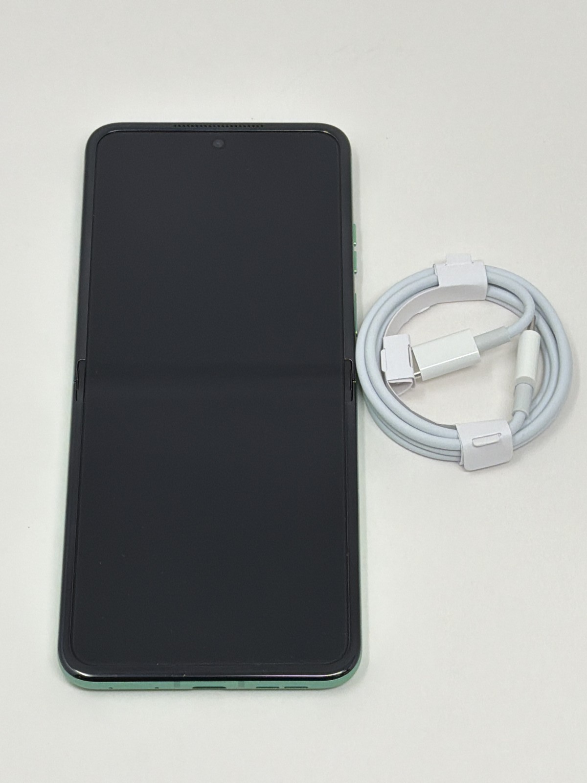 Motorola Razr 2025 256GB Unlocked PANTONE Spring Bud XT2553-3 Good