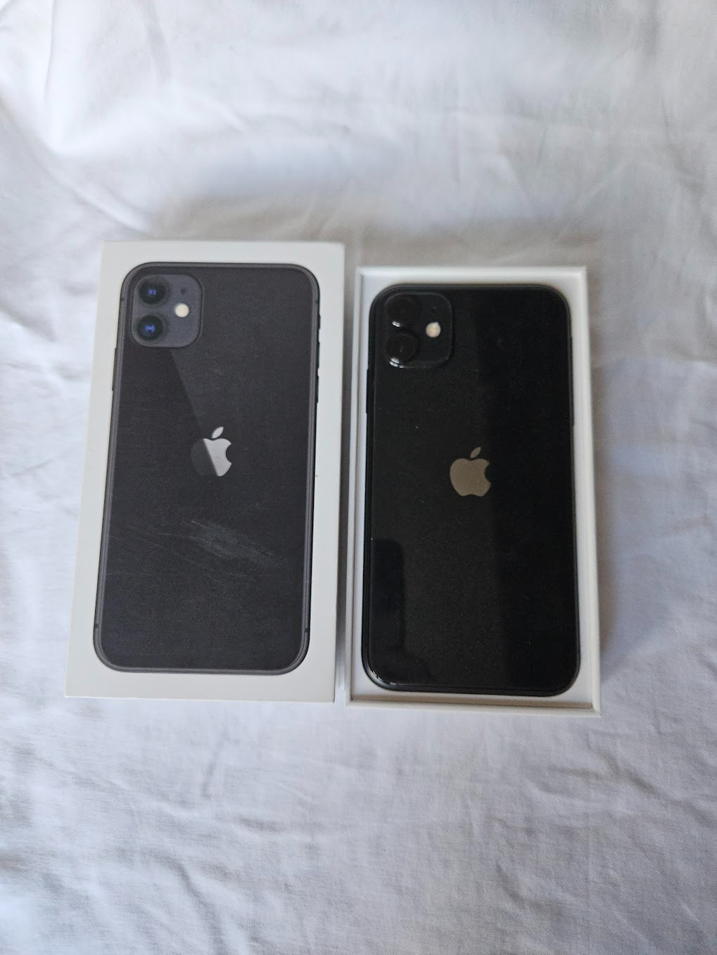Apple iPhone 11 – 64 GB – Black (Unlocked) – MHC43LL/A