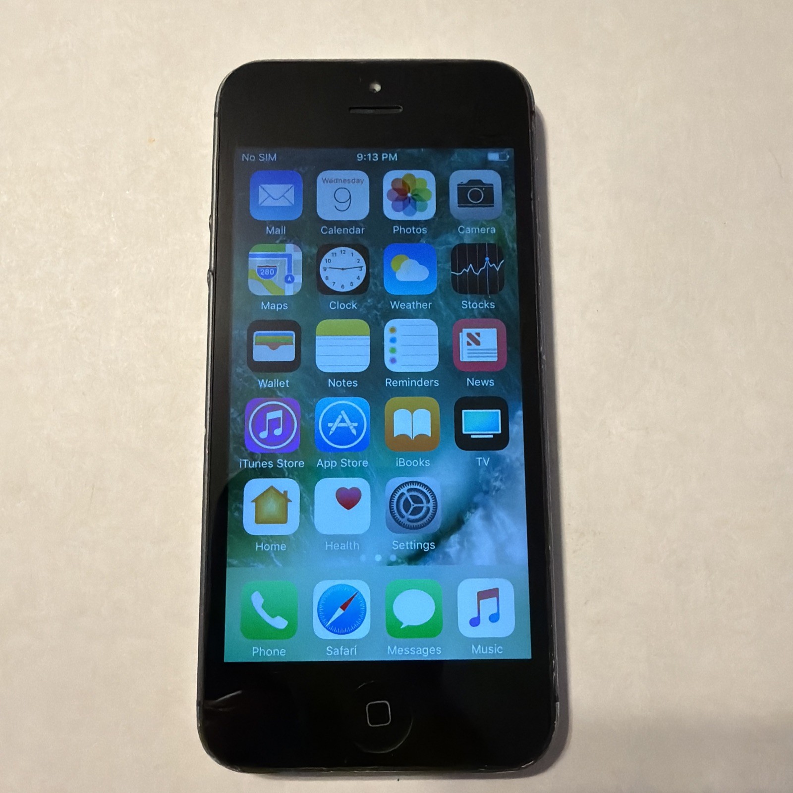 Apple iPhone 5 – 16GB – Black – Unlocked – A1429.
