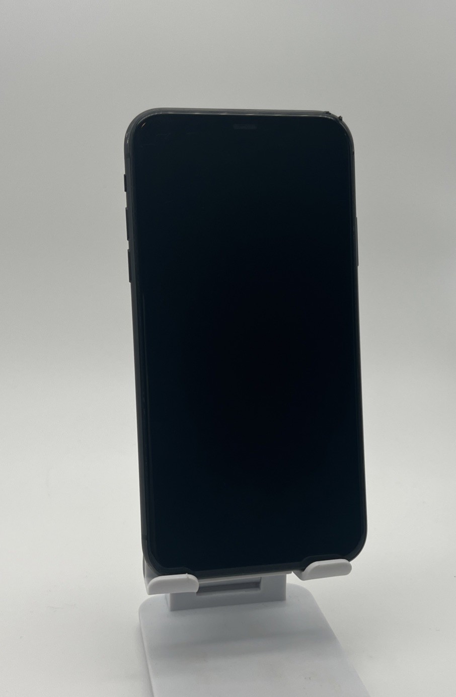 Apple iPhone 11- FOR PARTS ONLY!!-OEM PARTS (NO MOTHERBOARD) F~~