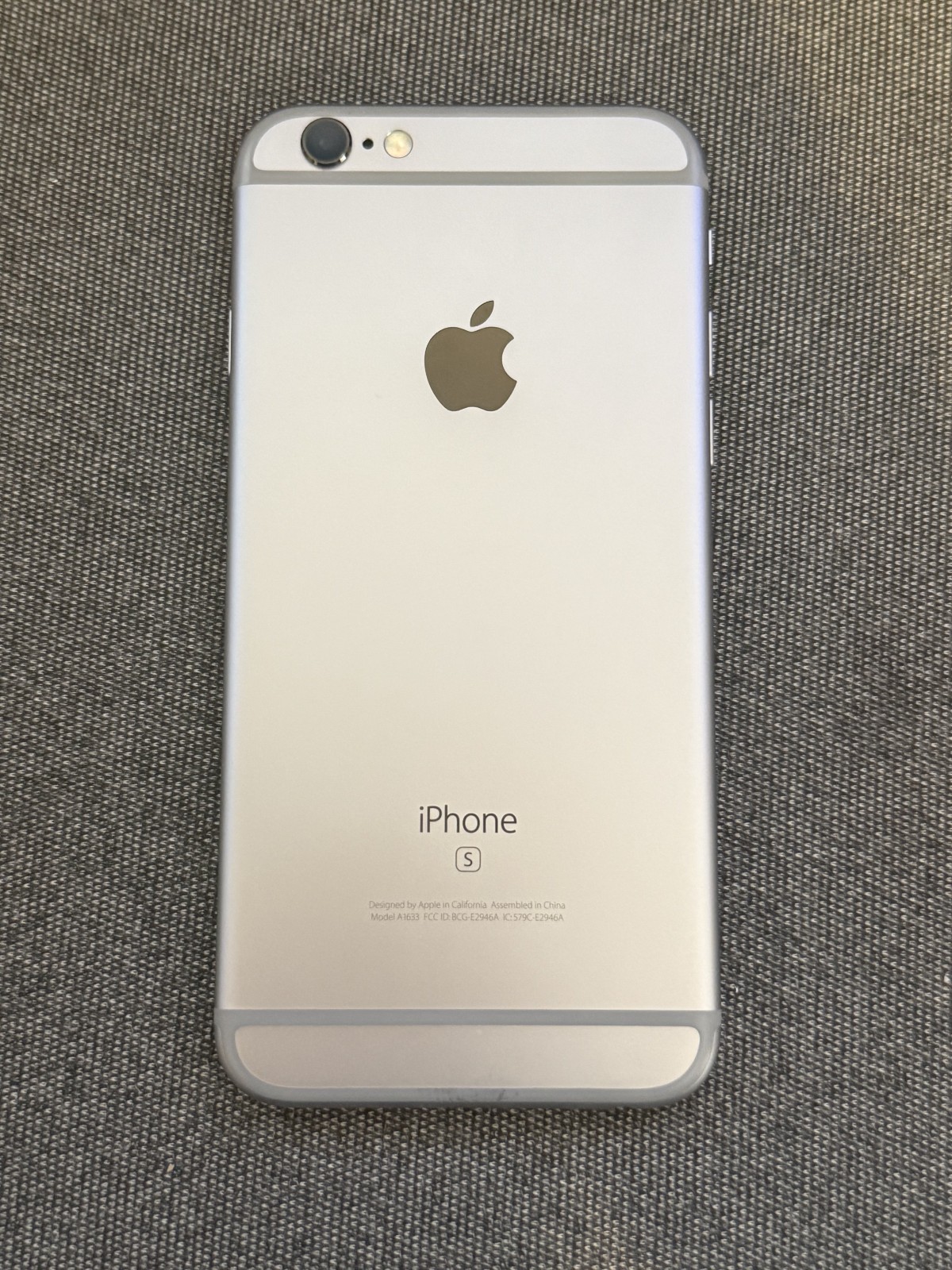 Apple iPhone 6S – 16GB – A1633 – AT&T Locked Smartphone – Silver