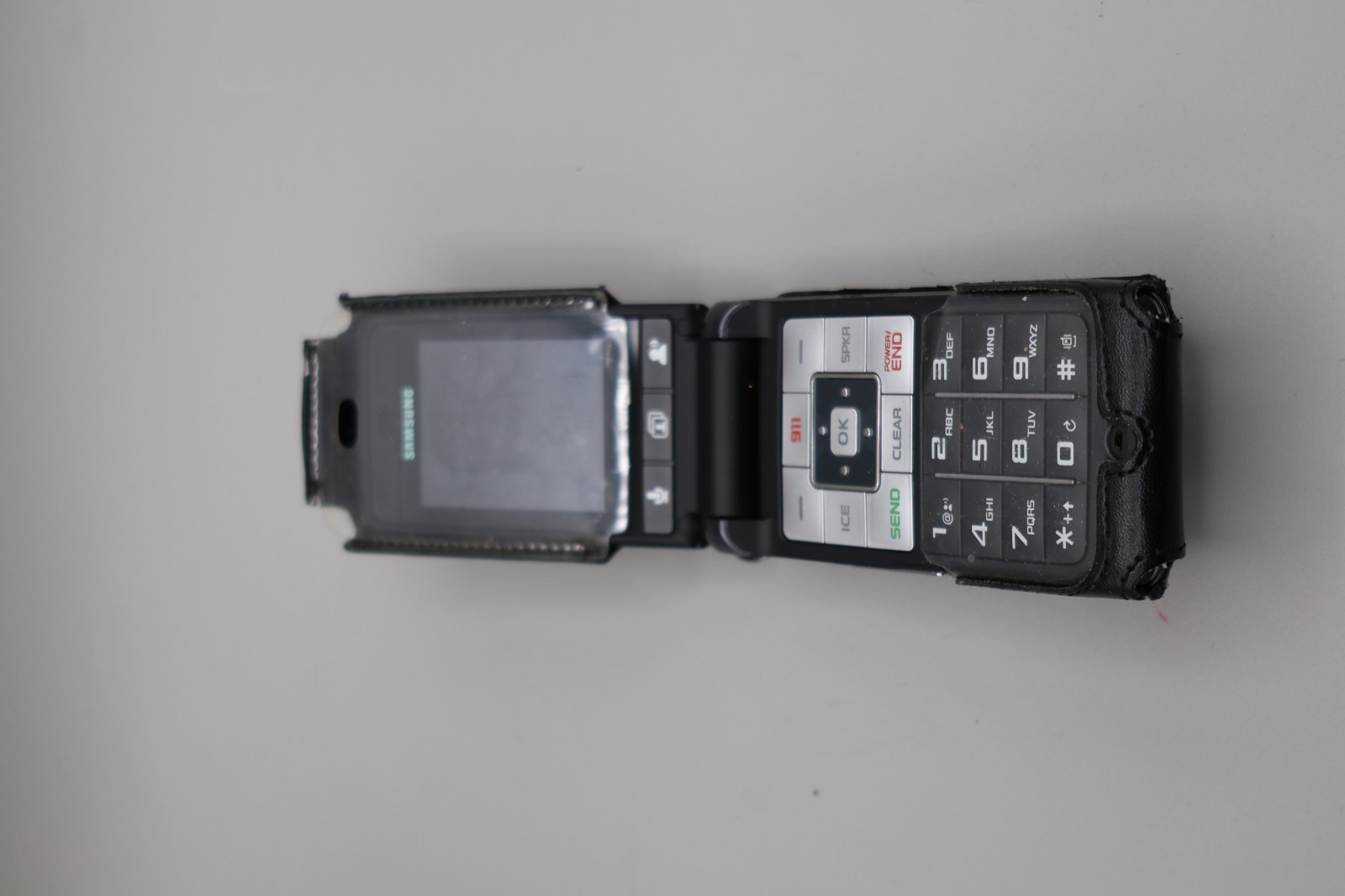 Samsung Haven SCH-U320 – Charcoal Gray ( Verizon ) No Camera Flip Phone Untested