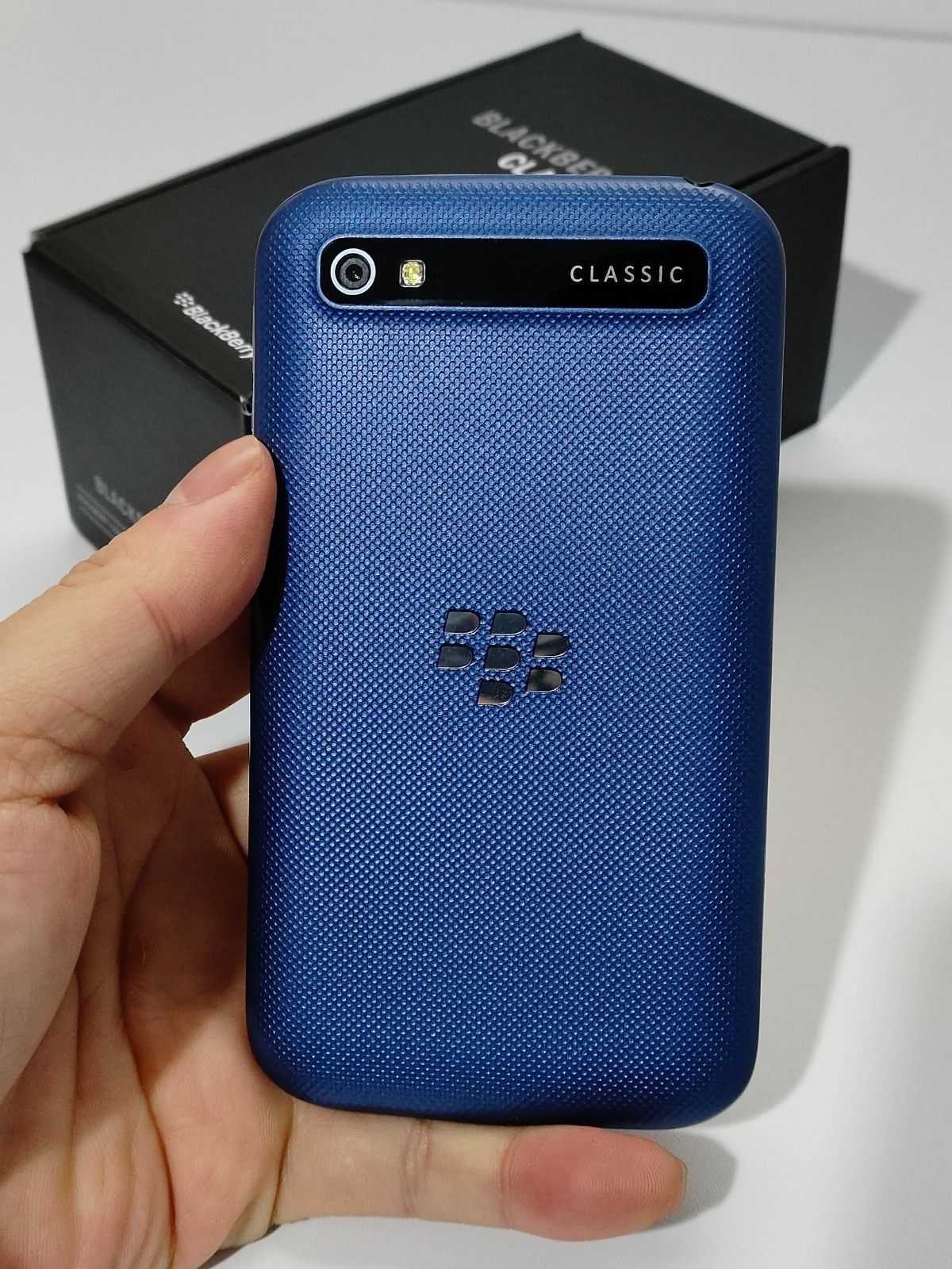 BlackBerry Classic Q20 16GB Factory UNLOCKED(4G) Keyboard Smartphone 90%