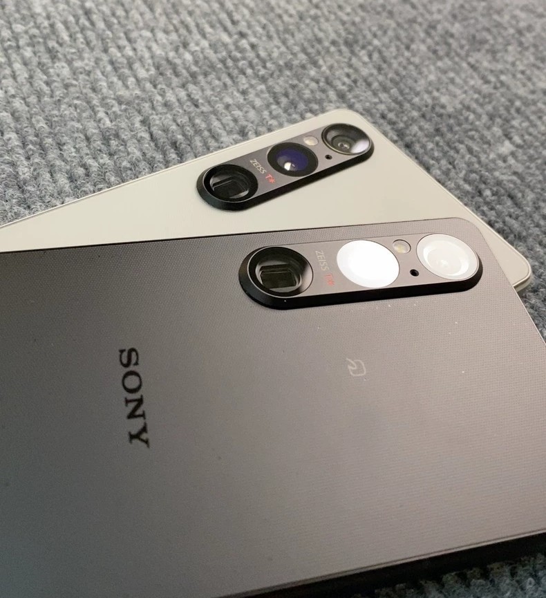 Sony Xperia 1 V 5G Qualcomm Snapdragon 8 Gen 2 Support microSDCC expansion