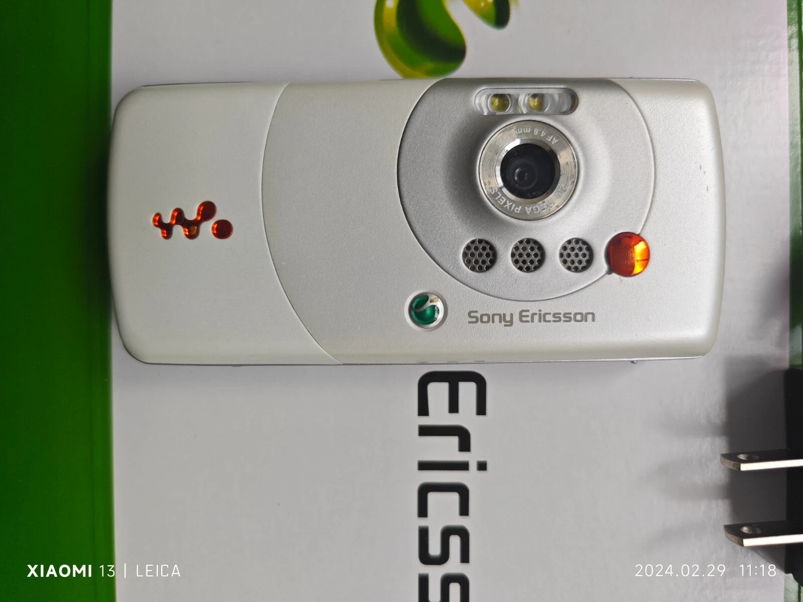 Sony Ericsson W810i Walkman 2MP Unlocked Mobile Cellular Phone+1 year warranty