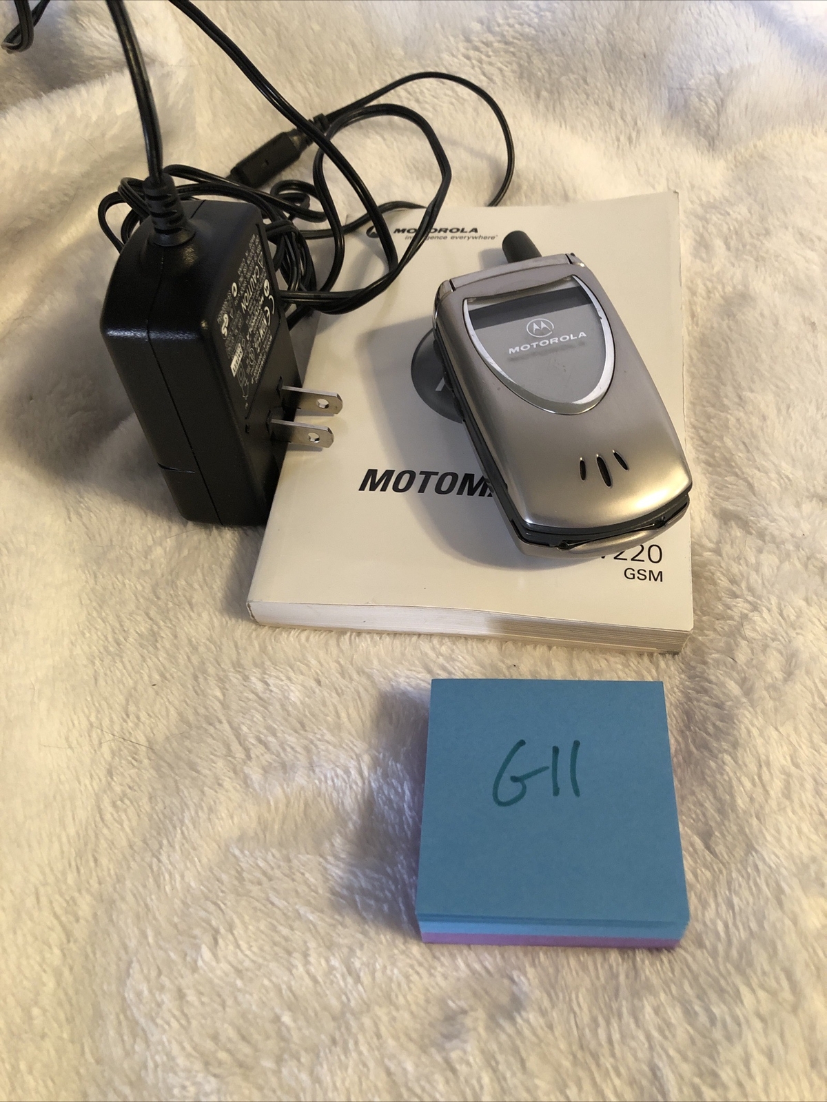 Motorola V220 Flip Phone.  Cingular/ATT AT&T GSM 850/1800/1900! EXCELLENT!