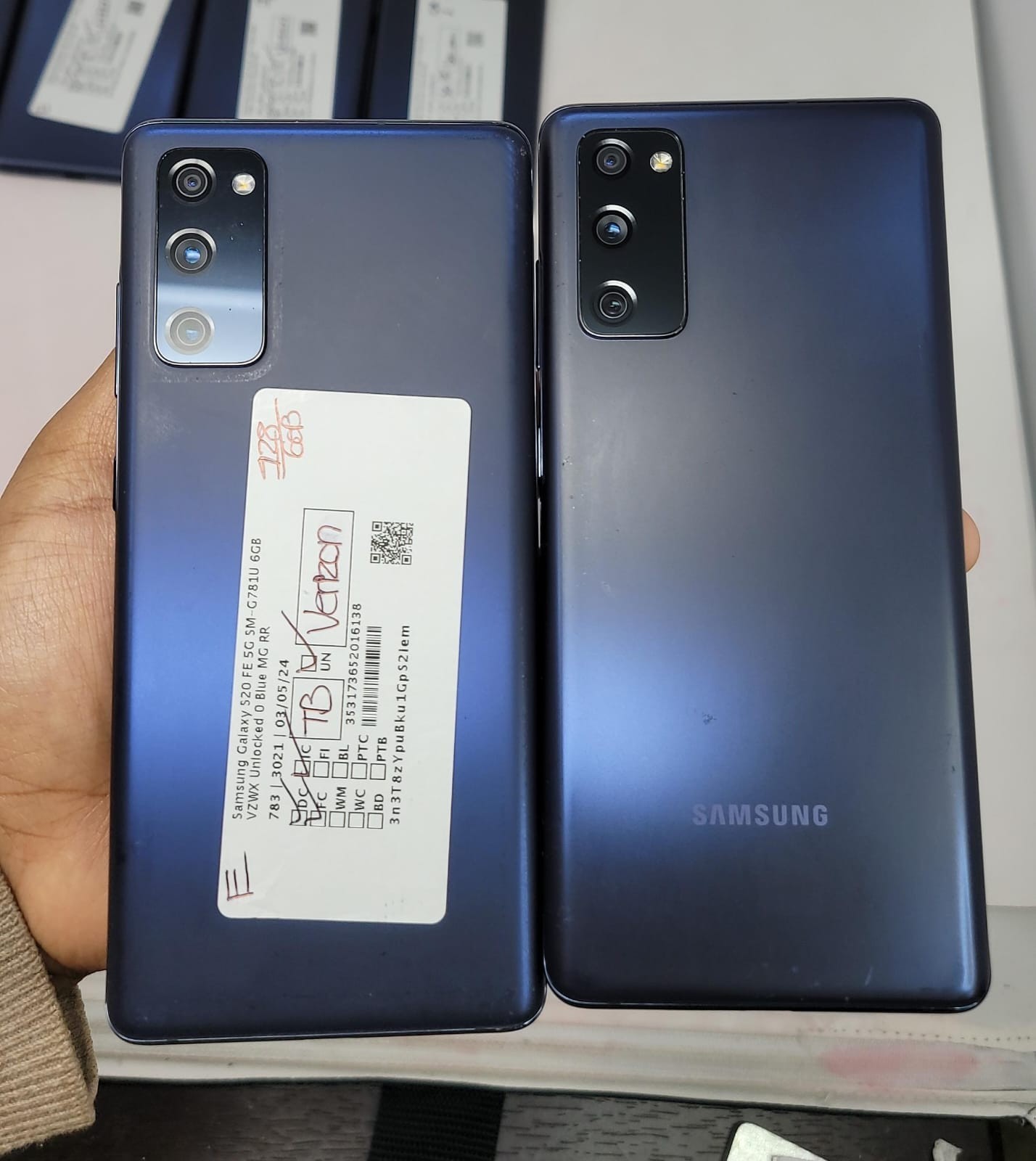 Samsung Galaxy S20 FE 5G SM-G781V 128GB 6GB Blue Unlocked – Good Condition