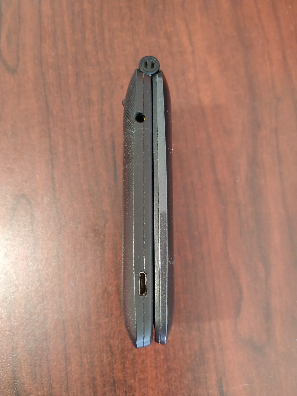 Alcatel 4044O 1GB AT&T Flip Cell Phone Works Great (Big Buttons)