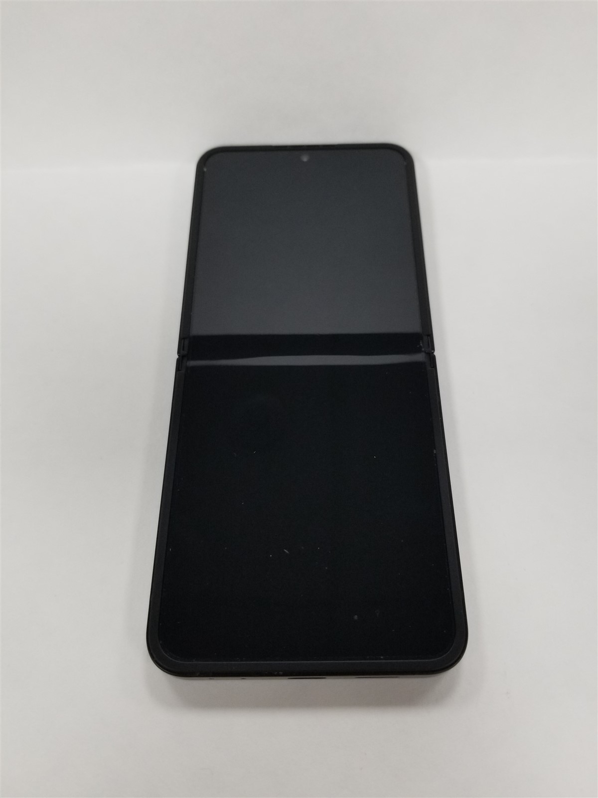 Samsung Galaxy Z Flip7 FE 256GB Black SM-F761U (Xfinity) Fully Functional DV8167