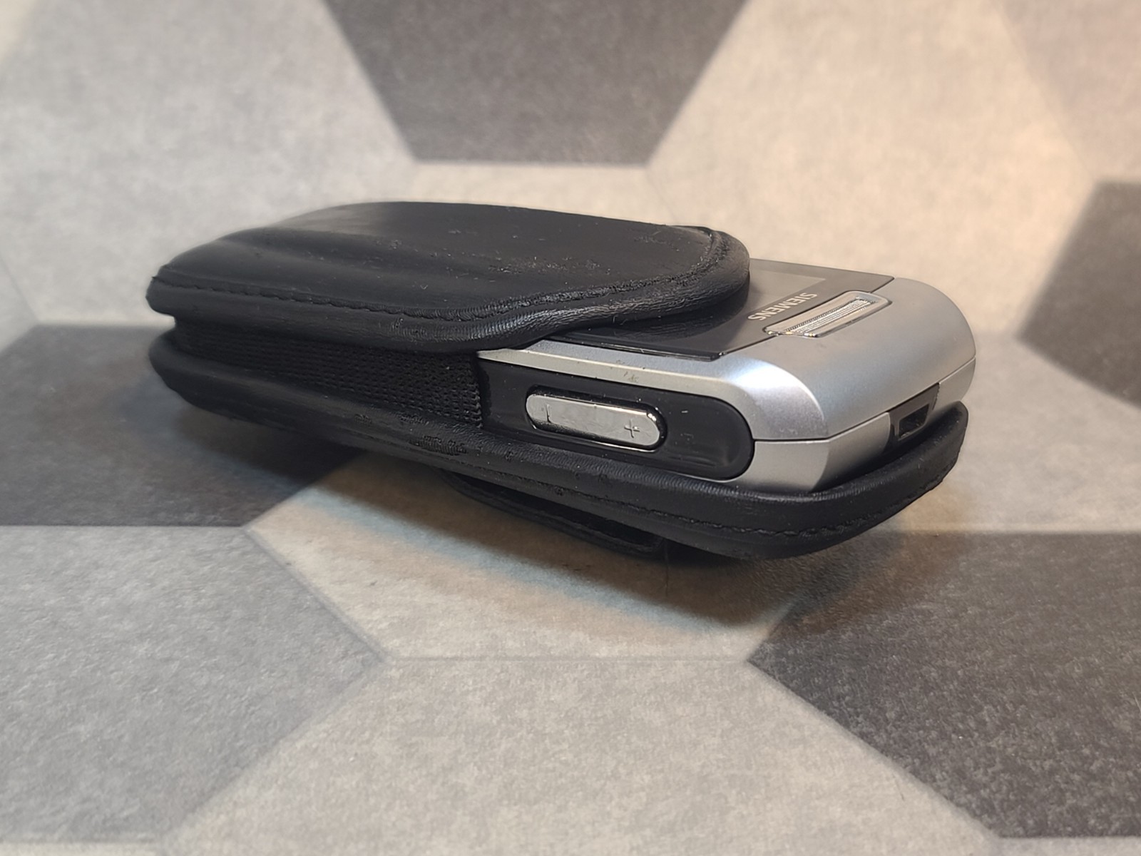 Siemens S Series S66 – Very Rare Cellular GSM Phone Black & Silver (Cingular)