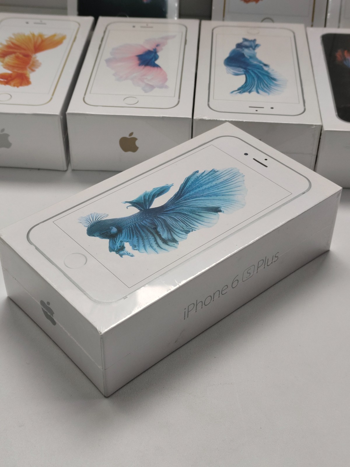 Boxed Apple iPhone 6s/6s PLUS 16/32/64/128GB Factory UNLOCKED(any carrier)