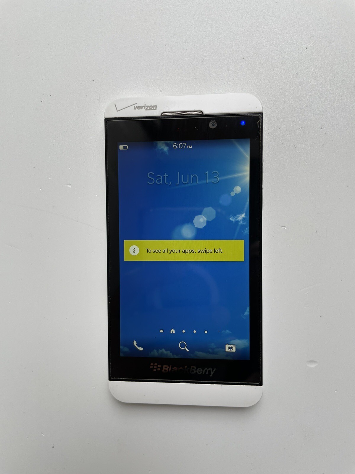 blackberry z10 Verizon Unlocked To GSM rare White Color Good Condition